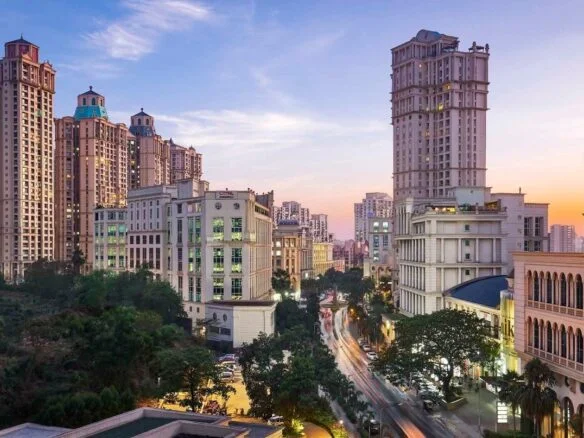 Hiranandani Regent Hill in 1BHK Flats