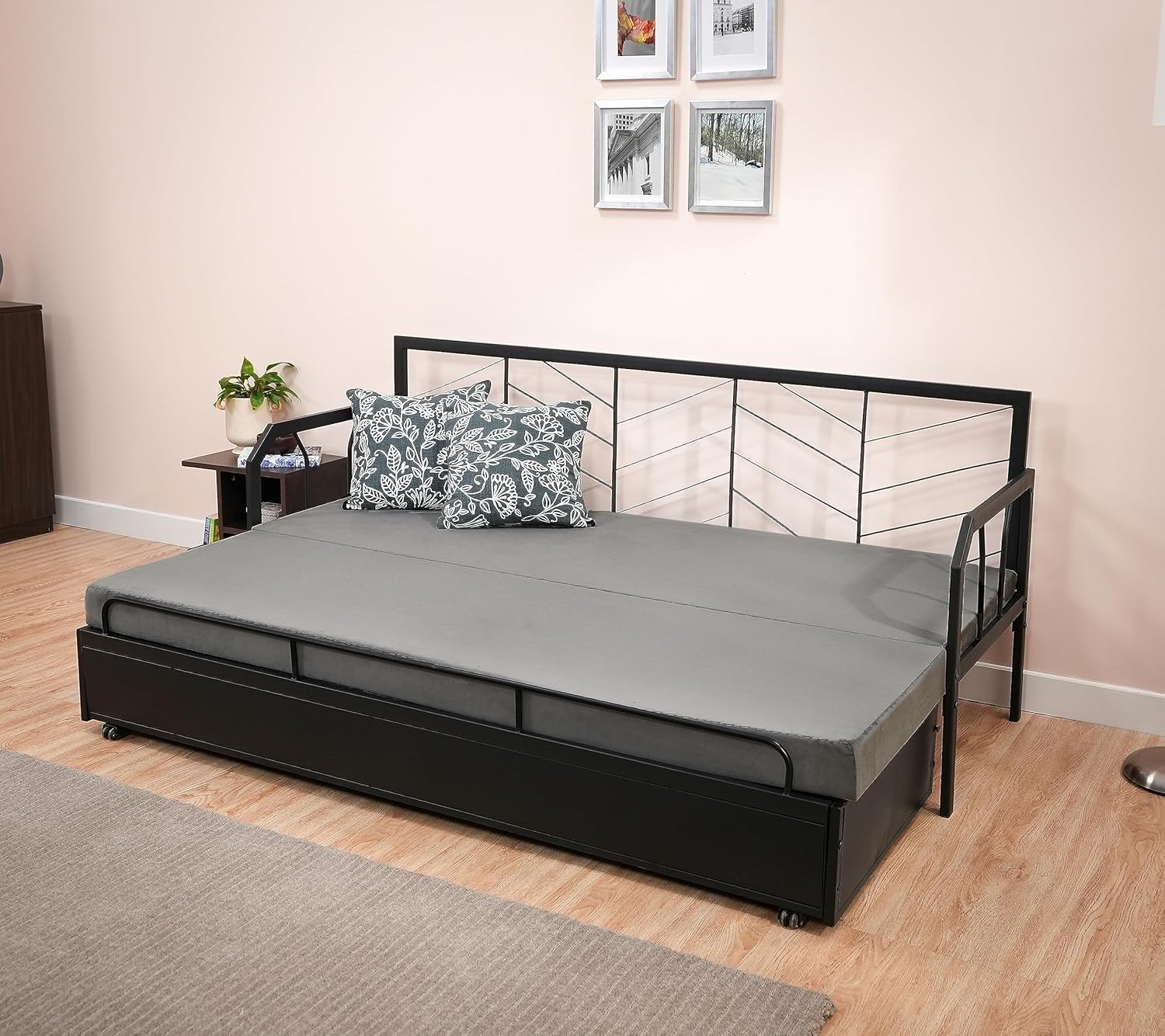 Amazon Brand - Solimo Darius Metal Sofa Cum Bed (Black) 3 Seater, Double - Image 6