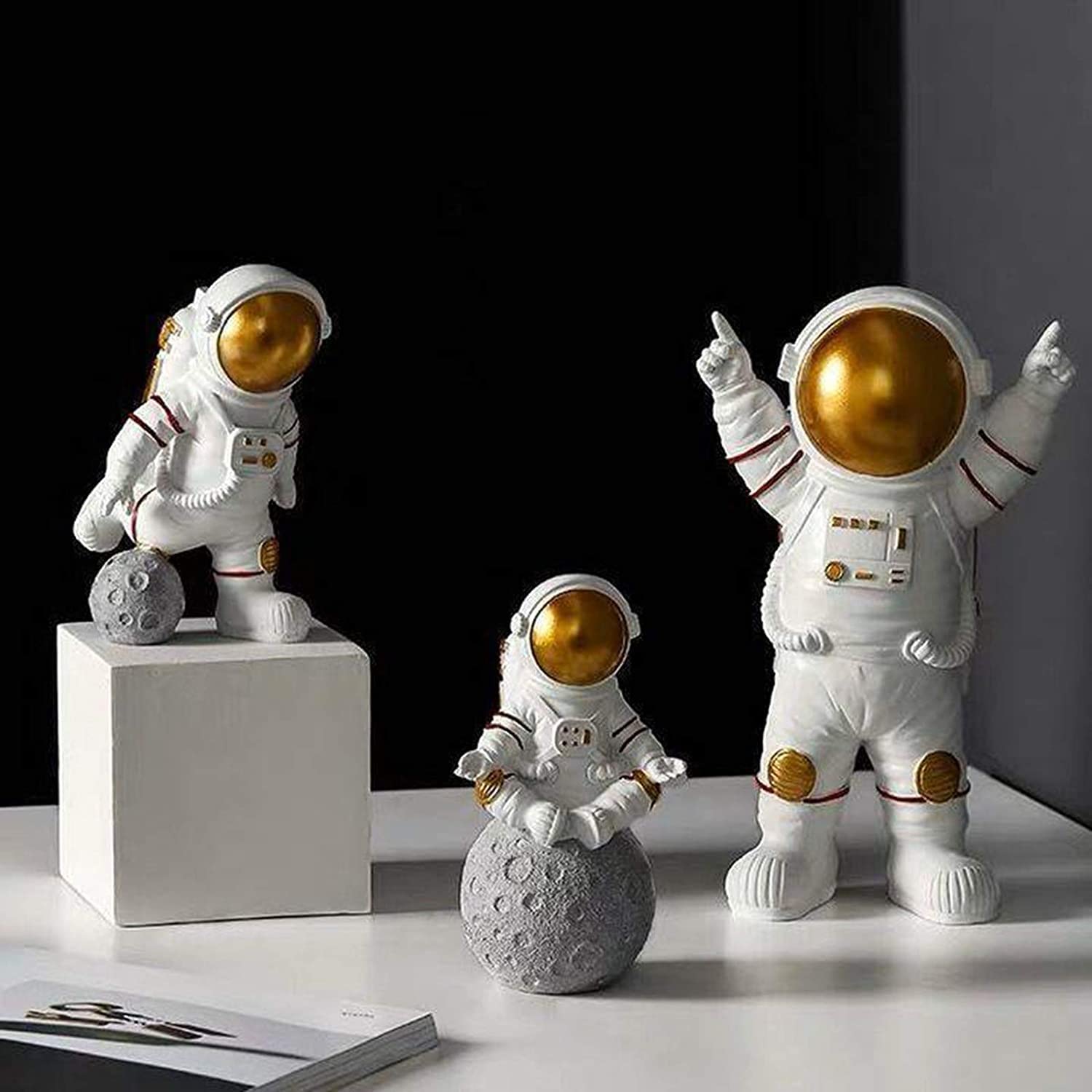 Resin Astronaut Spaceman Statue Ornament Home Office Desktop Figurine Decors Set of 3 - Golden (Golden) - Image 3