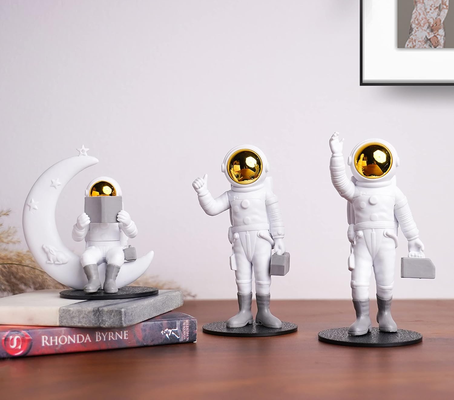 Resin 3Pcs Astronaut Figurine Mirror Spaceman Ornament, Home, Office, Desktop Decoration Bookshelves Outer Space Room Décor Astronaut Statues Sculpture (Golden), Space - Image 4